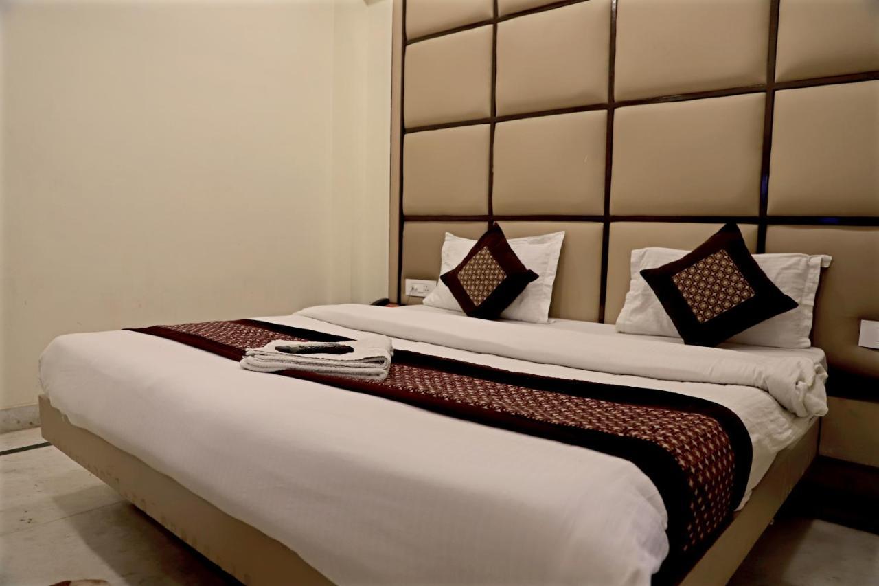 Hotel Klick International At "5 Min Walking " From New Delhi Railway Station Екстериор снимка