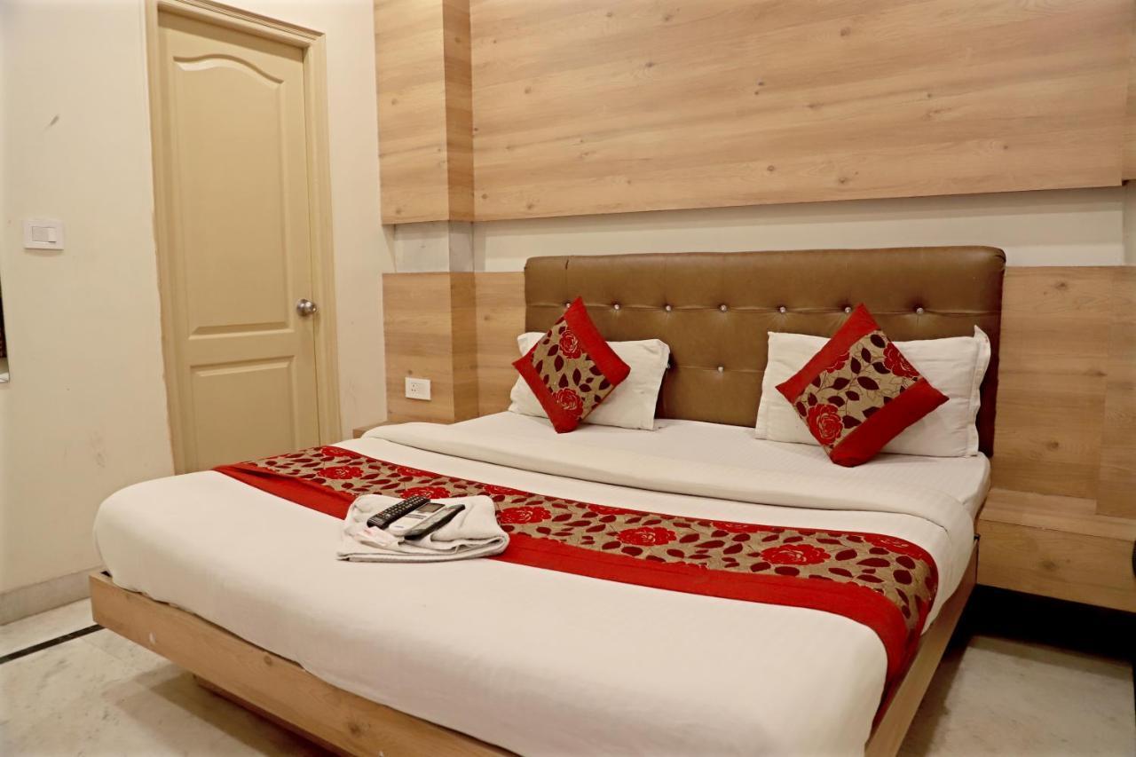 Hotel Klick International At "5 Min Walking " From New Delhi Railway Station Екстериор снимка