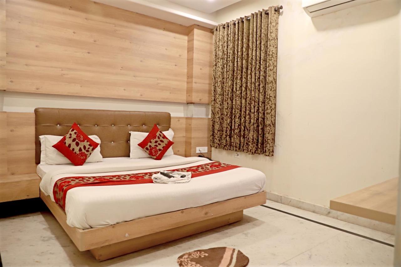 Hotel Klick International At "5 Min Walking " From New Delhi Railway Station Екстериор снимка