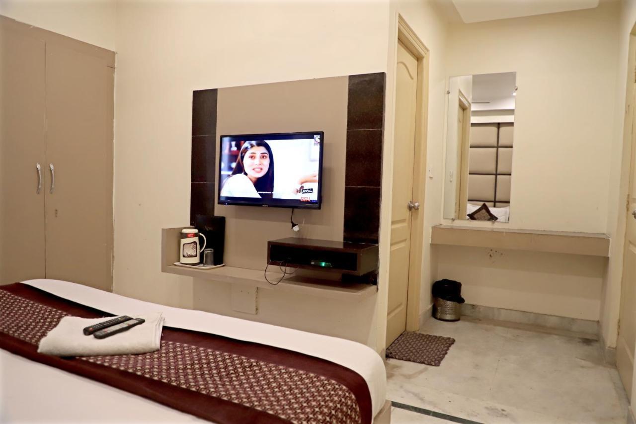 Hotel Klick International At "5 Min Walking " From New Delhi Railway Station Екстериор снимка