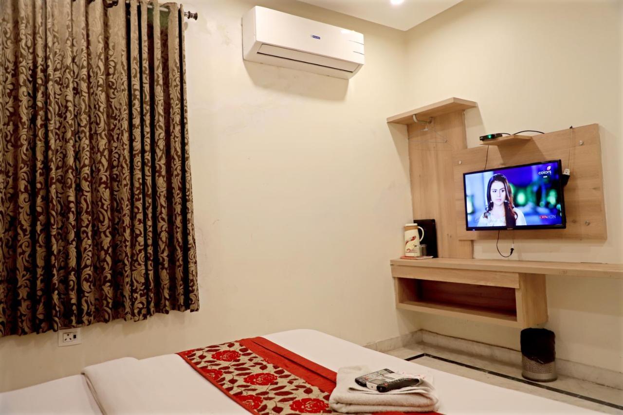 Hotel Klick International At "5 Min Walking " From New Delhi Railway Station Екстериор снимка