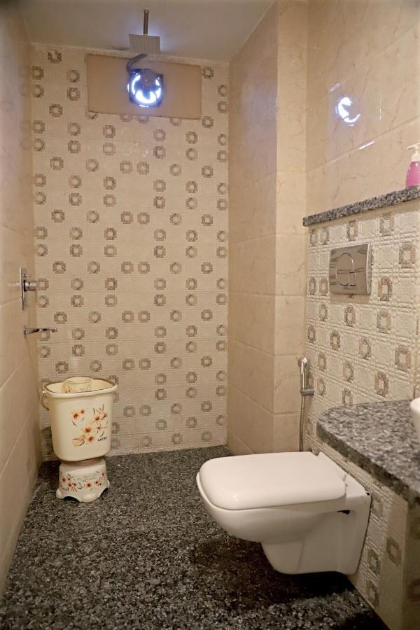 Hotel Klick International At "5 Min Walking " From New Delhi Railway Station Екстериор снимка