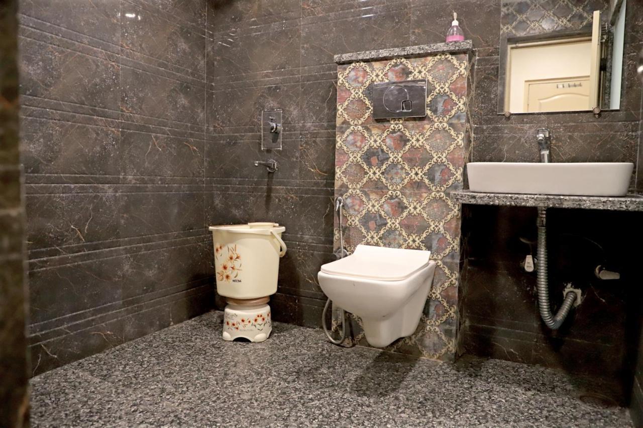 Hotel Klick International At "5 Min Walking " From New Delhi Railway Station Екстериор снимка